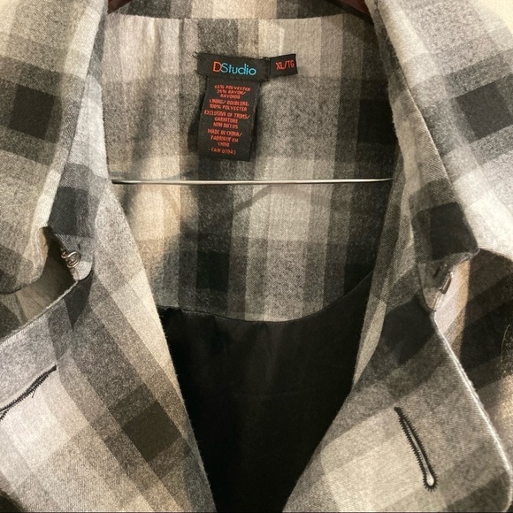 D STUDIO Sz XL  Plaid Shacket with Dolman Sleeves - Picture 8 of 11